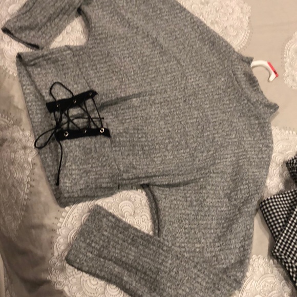 Grey - Picture 2 of 3